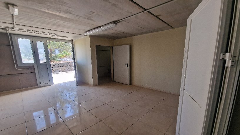 Paseo Industrial, 902, Candelaria, SCT 38509 - Lot 2 -  - Photo intérieure - Image 1 of 31