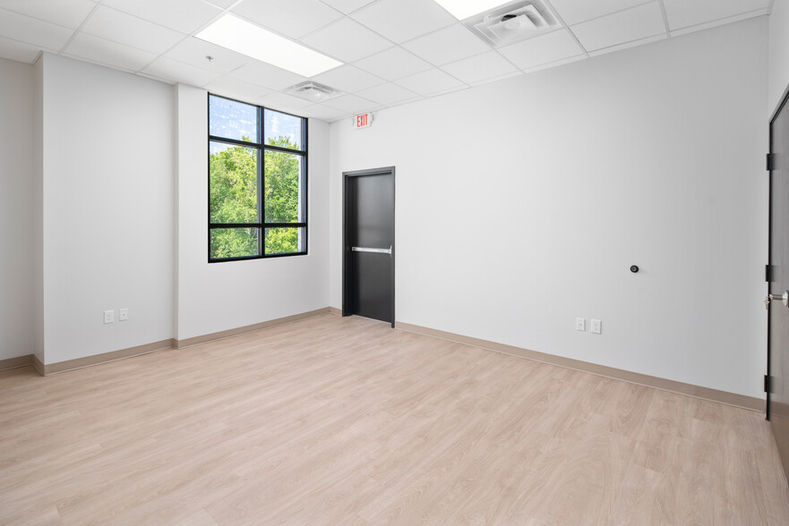 8195 Custer Rd, Frisco, TX à vendre - Photo de l’immeuble – Image 3 sur 10