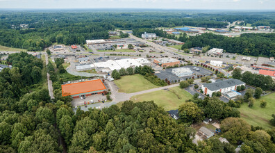 200-225 Commercial Ct, Sanford, NC - VUE AÉRIENNE  vue de carte - Image1