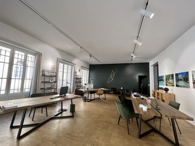 Plus de détails pour Bureau à vendre