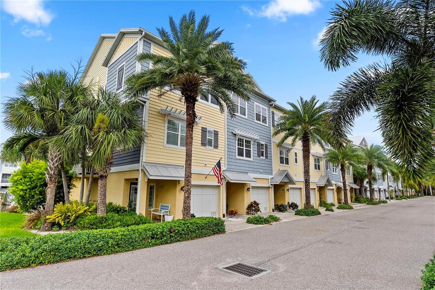 3157 Nautical Pl S, Saint Petersburg, FL à vendre - Photo principale – Image 1 sur 17
