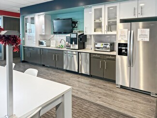 Plus de détails pour 3055 Saint-Martin Boulevard West, Laval, QC - Coworking à louer
