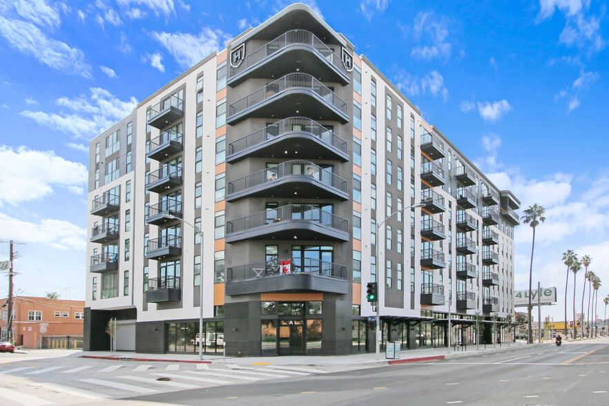 3800 S Figueroa St, Los Angeles, CA à louer - Photo de l’immeuble – Image 1 sur 10