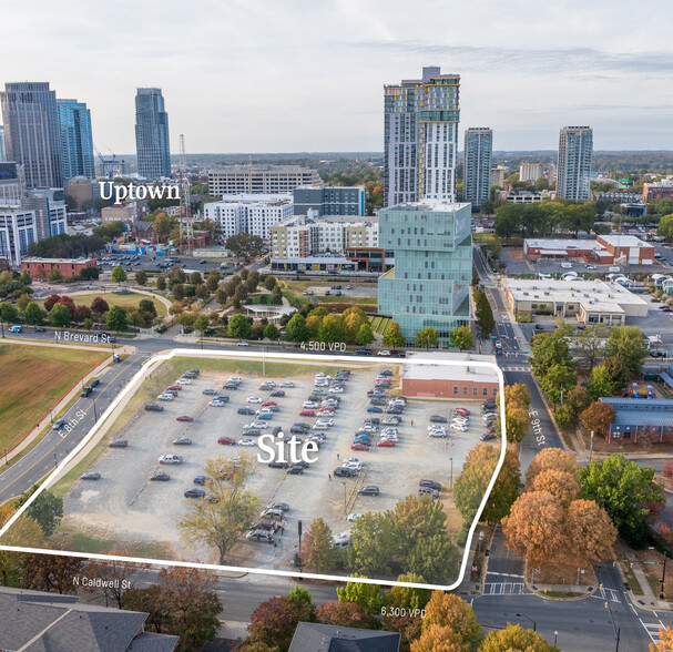 528 N Brevard St, Charlotte, NC à louer - Photo de l’immeuble – Image 3 sur 8