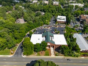 1516 E Franklin St, Chapel Hill, NC - VUE AÉRIENNE  vue de carte - Image1