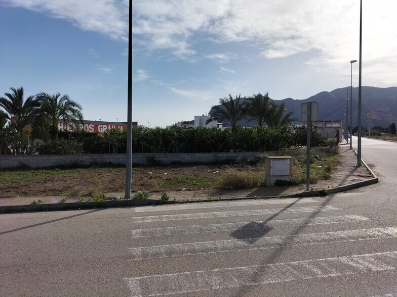 Terrain dans Granja de Rocamora, Alicante à vendre - Photo de l’immeuble – Image 3 sur 5