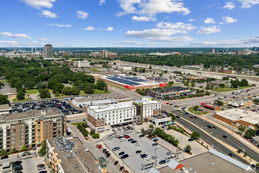 2100 W 80 1/2 St, Bloomington, MN à louer - Aérien – Image 3 sur 8