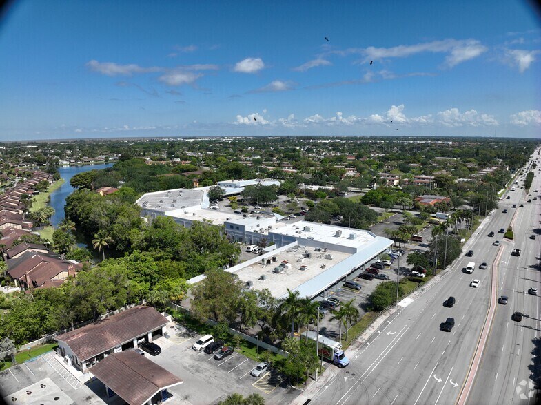 4505-4599 N Pine Island Rd, Sunrise, FL à louer – Image 2 sur 7