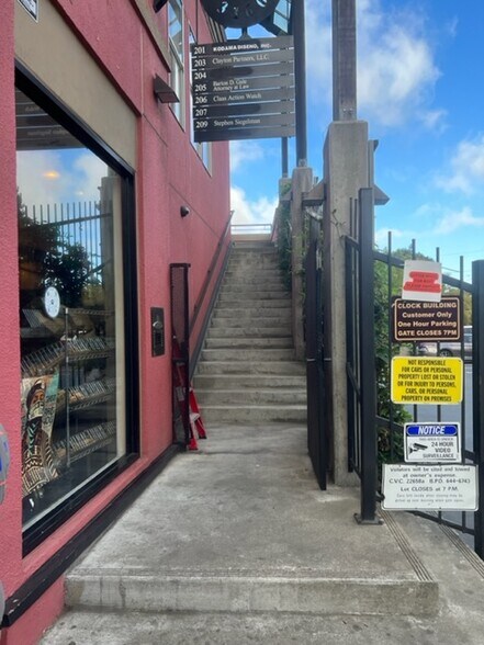 3160-3190 College Ave, Berkeley, CA à louer - Photo de l’immeuble – Image 3 sur 7