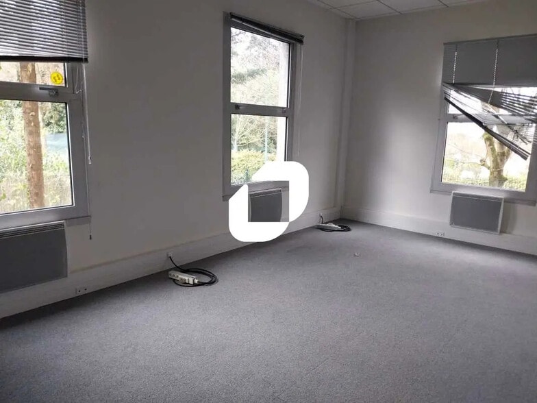 1 Rue Alfred De Vigny, Saint-Germain-en-Laye à louer - Photo de l’immeuble – Image 3 sur 7