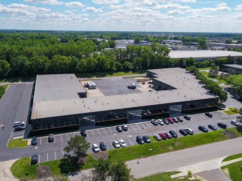 4689-4777 Hilton Corporate Dr, Columbus, OH à louer - Photo principale – Image 1 sur 8
