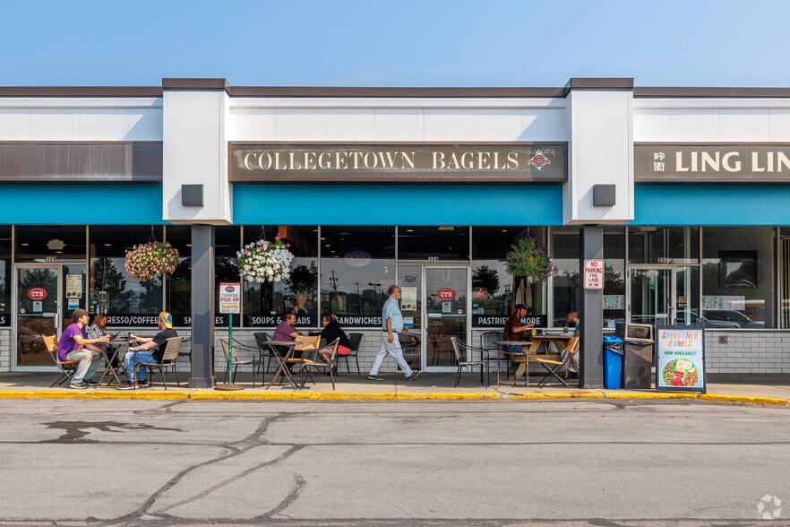 323 Pinetree Rd, Ithaca, NY à louer - Photo de l’immeuble – Image 3 sur 18