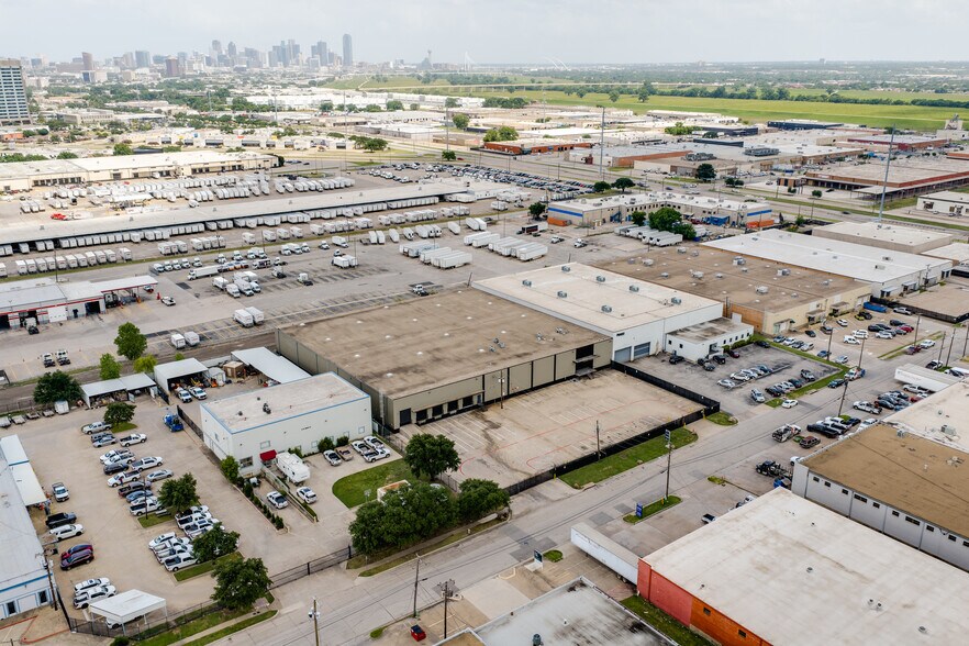 5124 Sharp St, Dallas, TX à vendre - Photo de l’immeuble – Image 3 sur 14
