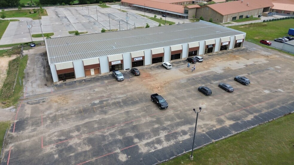 440 N Eastman Rd, Longview, TX à louer - Photo de l’immeuble – Image 2 sur 11