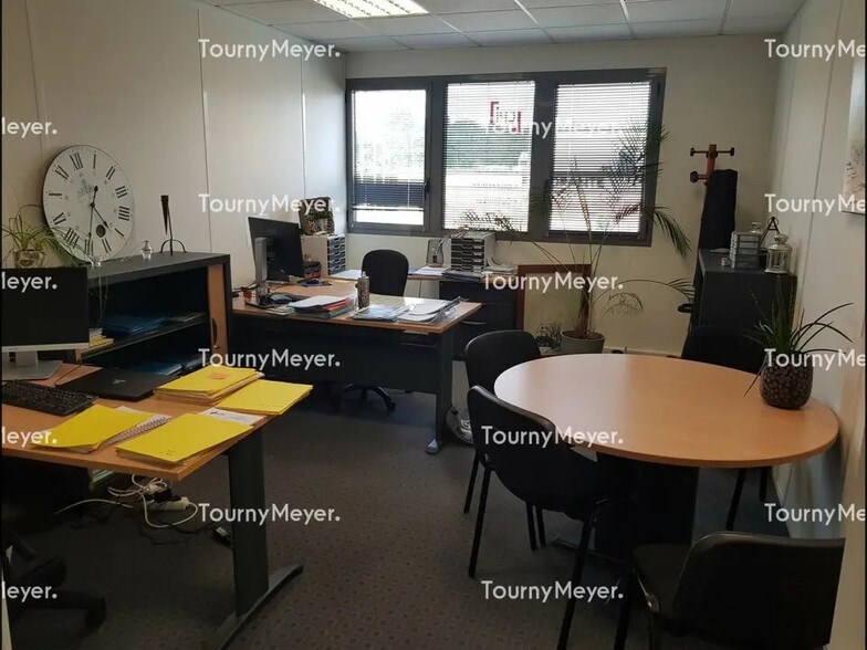 Bureau dans Saint-Grégoire à vendre - Photo intérieure – Image 3 sur 6