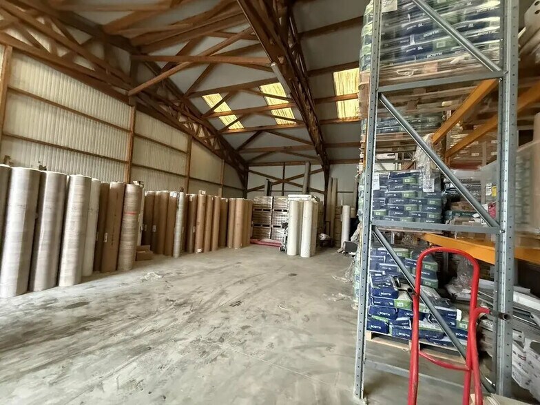 Local d’activités dans Maromme à louer - Photo de l’immeuble – Image 3 sur 8