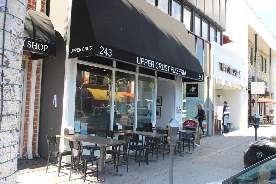 241-243 S Beverly Dr, Beverly Hills, CA à louer - Photo de l’immeuble – Image 2 sur 6
