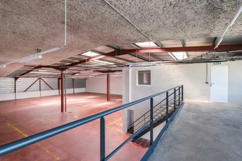 Local d’activités dans Corbas à louer - Photo intérieure – Image 2 sur 10