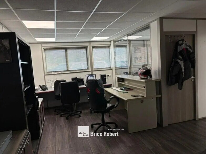 Bureau dans Miribel à louer - Photo intérieure – Image 3 sur 7