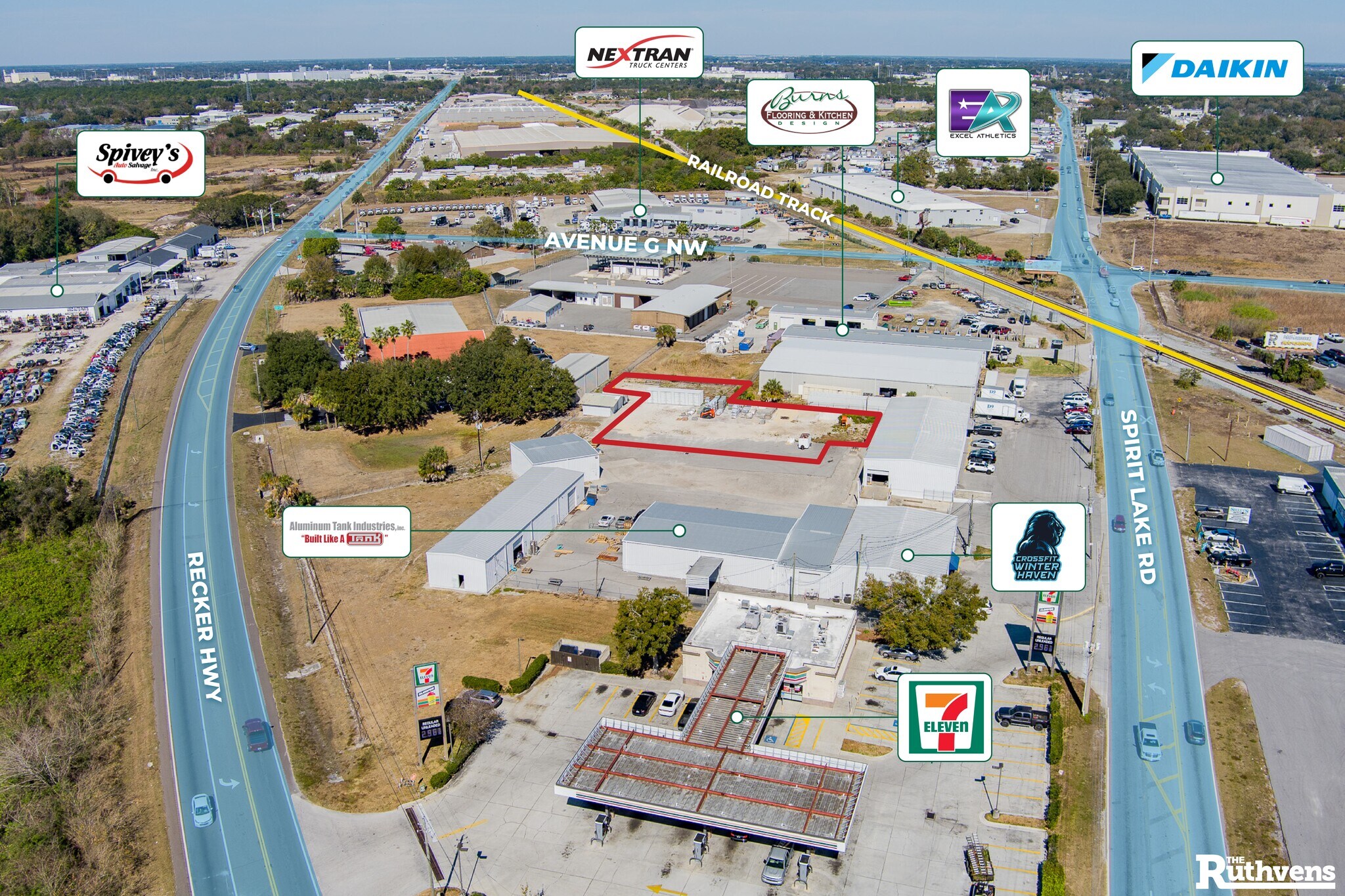 14 Spirit Lake Rd, Winter Haven, FL à louer Photo principale– Image 1 sur 7