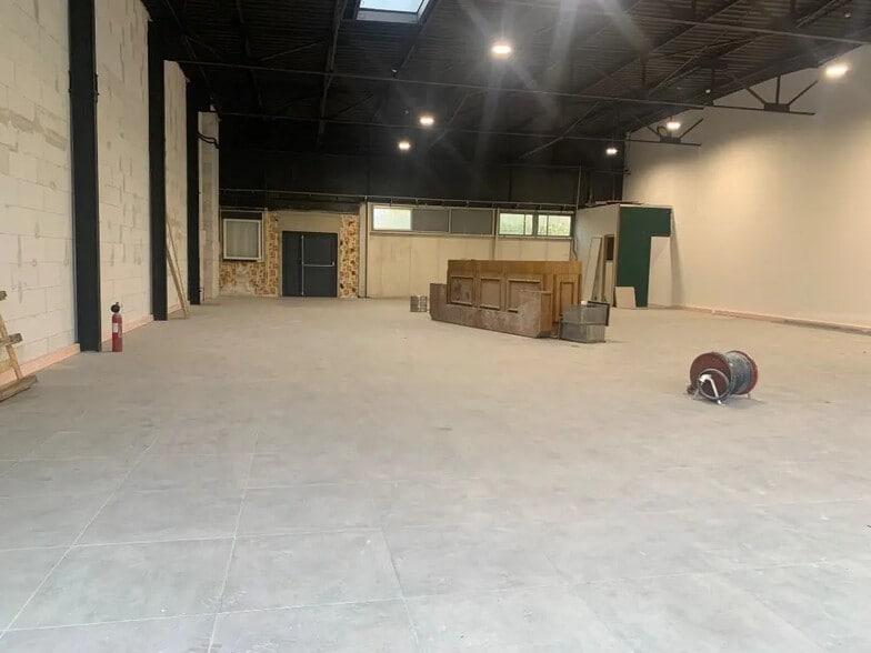 Local commercial dans Marsannay-la-Côte à louer - Photo de l’immeuble – Image 3 sur 6