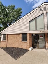 380 Middletown Blvd, Langhorne, PA à louer Photo intérieure– Image 1 sur 13