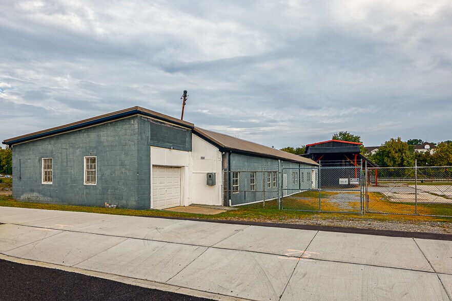 738 W Walnut St, Johnson City, TN à vendre - Photo de l’immeuble – Image 2 sur 6