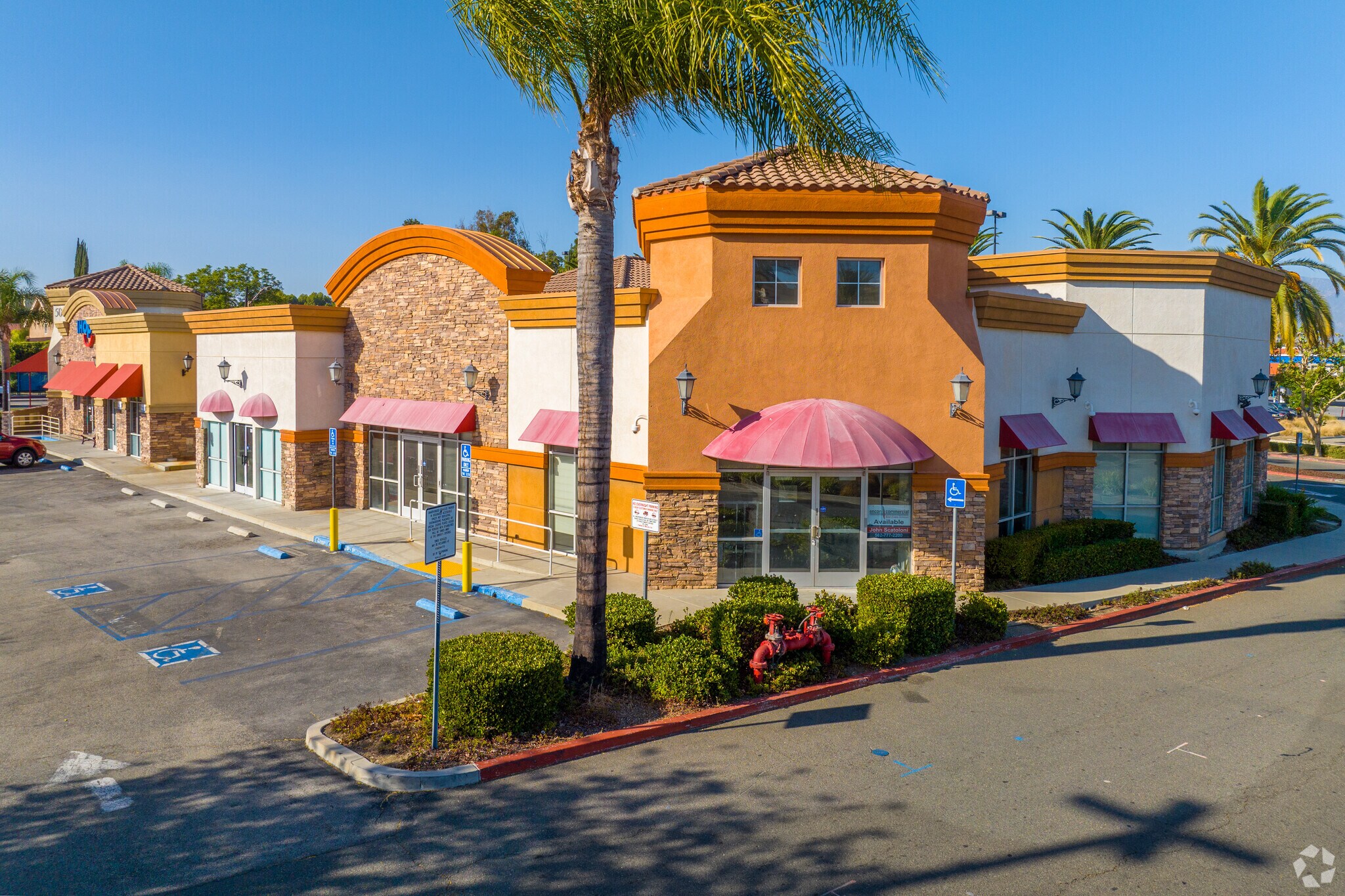 58 Rio Rancho Rd, Pomona, CA à vendre Photo principale– Image 1 sur 6