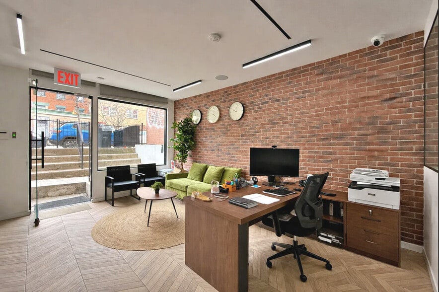 989 Halsey St, Brooklyn, NY à louer - Photo intérieure – Image 3 sur 21