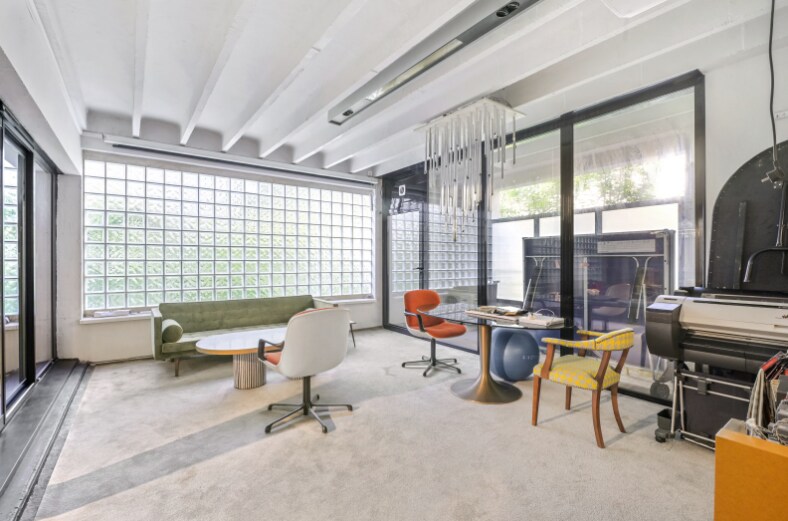 9 Rue Des Cloÿs, Paris, PAR 75018 - Lot 1 - - Photo intérieure - Image 2 of 11