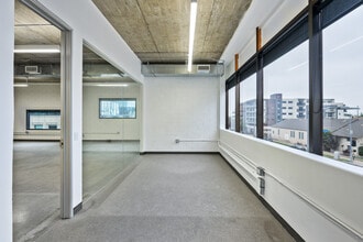 11388-11390 W Olympic Blvd, Los Angeles, CA à louer Photo intérieure– Image 2 sur 11