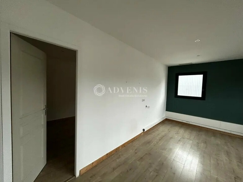 Bureau dans à vendre - Photo intérieure – Image 2 sur 10