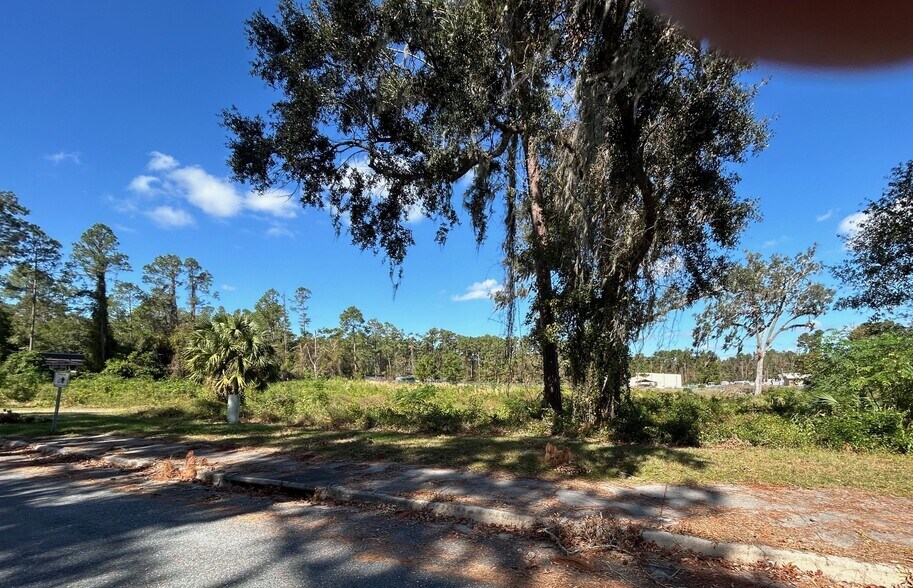 353 SW Tracy Pl, Lake City, FL à vendre - Photo de l’immeuble – Image 3 sur 3