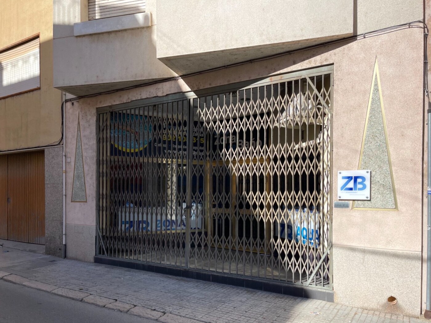 Local commercial dans Amposta, Tarragona à louer Photo de l’immeuble– Image 1 sur 2