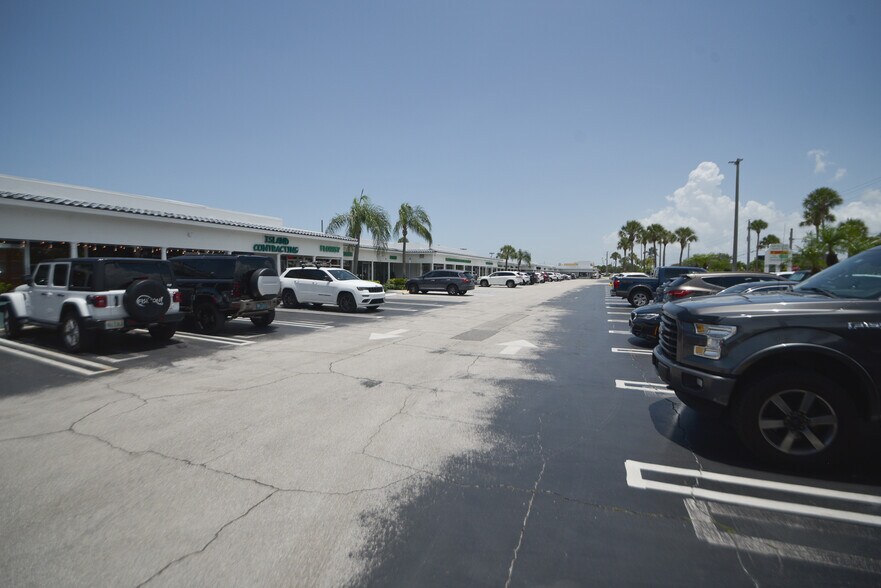 223-283 N US Highway 1, Jupiter, FL à louer - Photo de l’immeuble – Image 2 sur 12