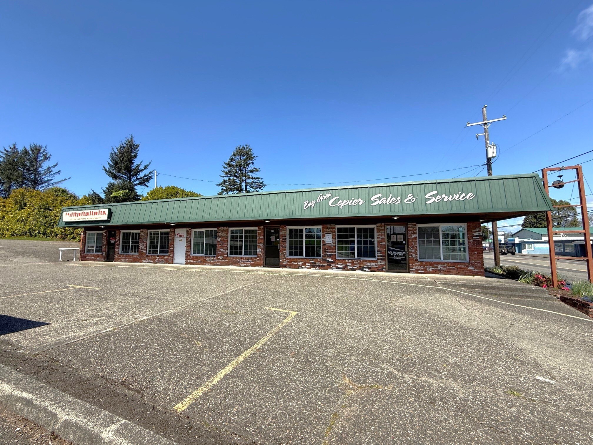 2184 Broadway Ave, North Bend, OR à vendre Photo principale– Image 1 sur 21