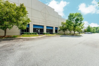 657 Brigham Rd, Greensboro, NC à louer Photo intérieure– Image 2 sur 7