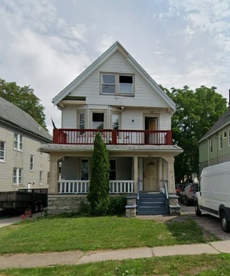 63 Montrose Ave, Buffalo, NY à vendre - Photo de l’immeuble – Image 2 sur 8