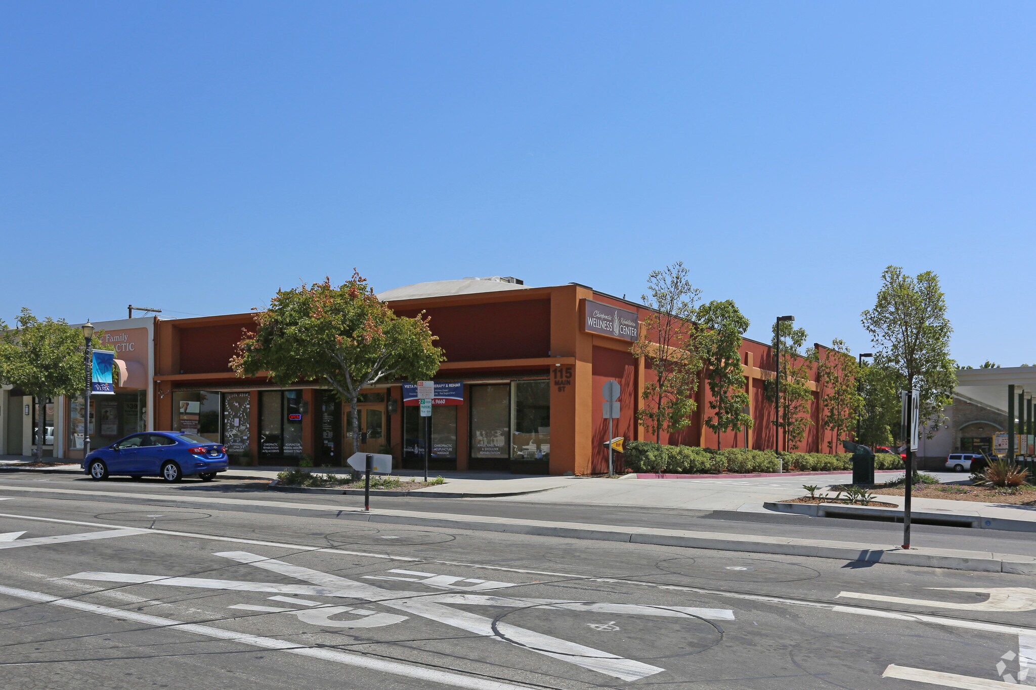 115 Main St, Vista, CA à louer Photo principale– Image 1 sur 9