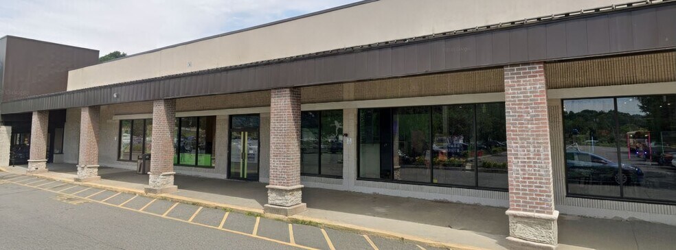 713-745 Foxon Rd, East Haven, CT à louer - Photo de l’immeuble – Image 1 sur 9