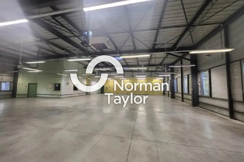 Local d’activités dans Vendargues à louer - Photo de l’immeuble – Image 1 sur 8