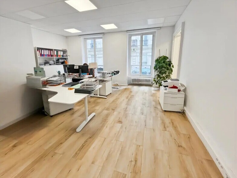 Bureau dans Paris à louer - Photo de l’immeuble – Image 2 sur 6