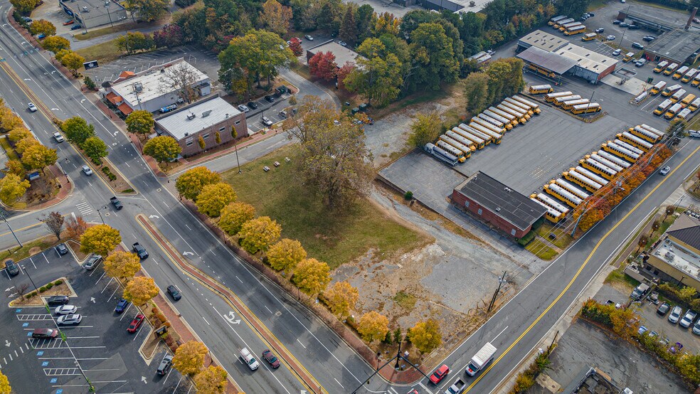 25 SE Dodd St, Marietta, GA à louer - Photo de l’immeuble – Image 2 sur 4