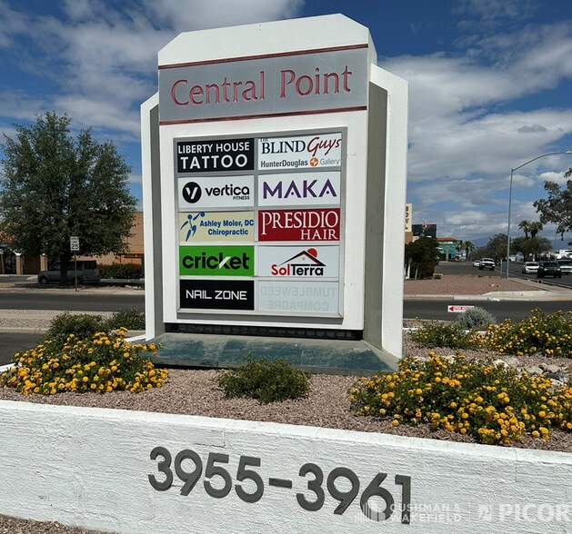 3955 E Speedway Blvd, Tucson, AZ à louer - Photo de l’immeuble – Image 2 sur 3