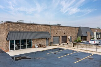 Plus de détails pour 121-158 Eisenhower Ln S, Lombard, IL - Industriel/Logistique à louer