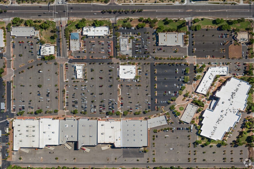 10220 W McDowell Rd, Avondale, AZ à louer - Photo de l’immeuble – Image 2 sur 9