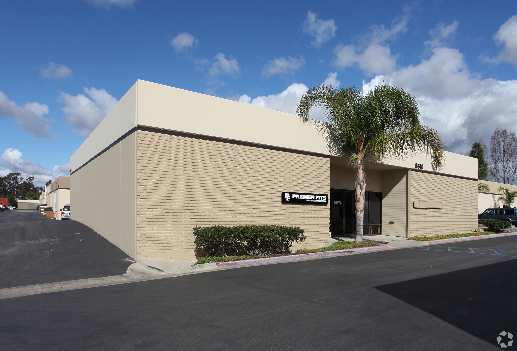 8510 Production Ave, San Diego, CA à vendre Photo de l’immeuble– Image 1 sur 3