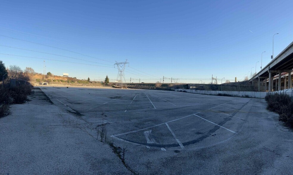 Terrain dans San Fernando de Henares, Madrid à vendre - Photo de l’immeuble – Image 3 sur 4