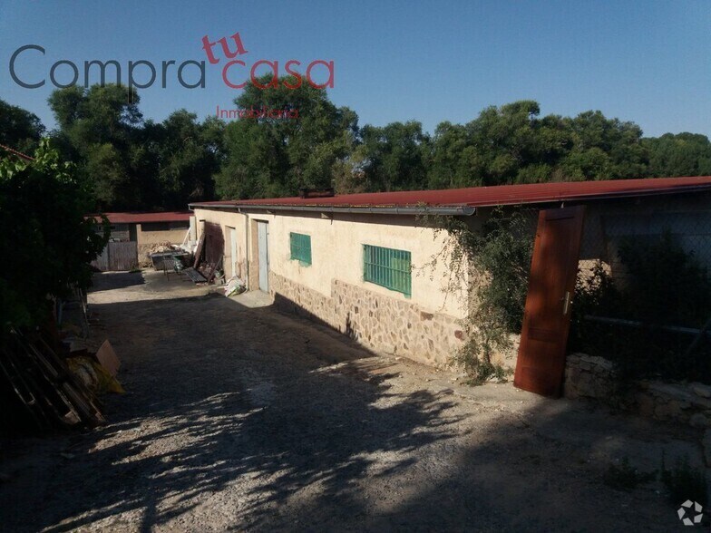 Industriel/Logistique dans Segovia, Segovia à vendre - Photo de l’immeuble – Image 2 sur 4