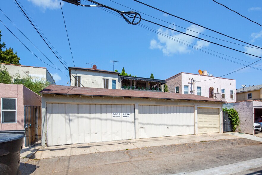 9936 Robbins Dr, Beverly Hills, CA à vendre - Photo de l’immeuble – Image 2 sur 13